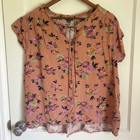 Buffalo David Bitton Tops - Buffalo David Bitton Mauve Floral Print Short Sleeve Blouse